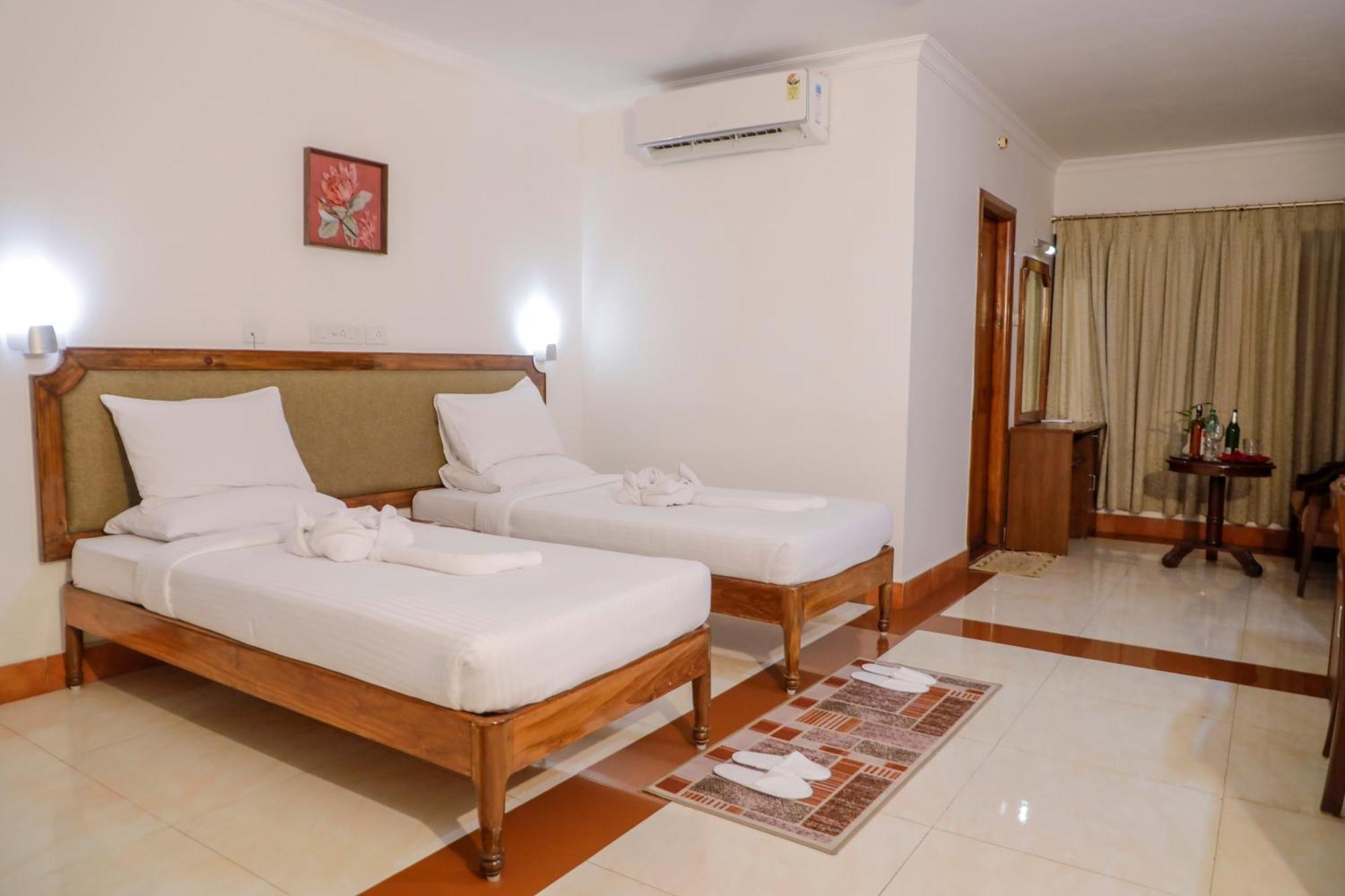 Hotel Golden Anchor Paradip Garh Exterior foto