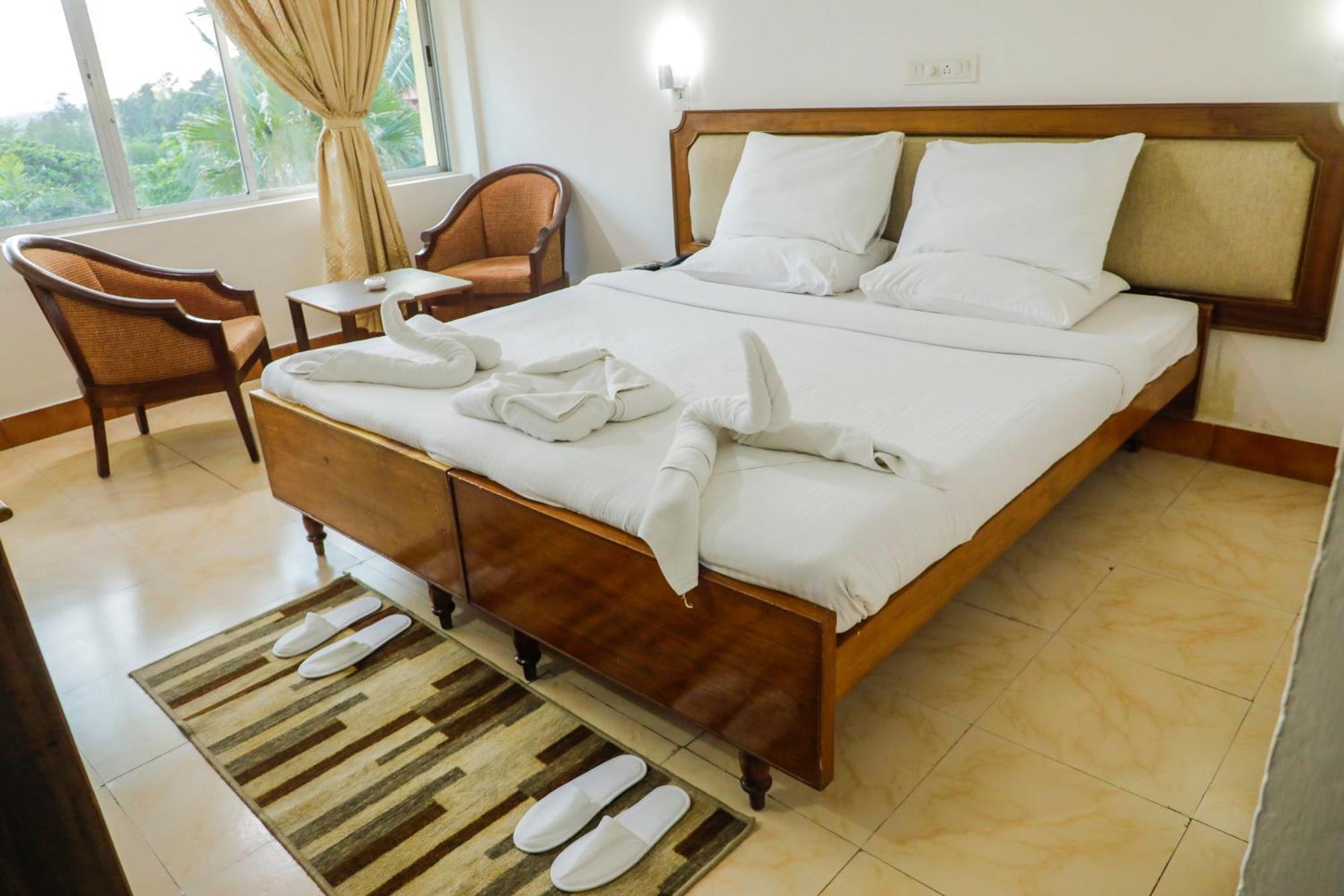 Hotel Golden Anchor Paradip Garh Exterior foto