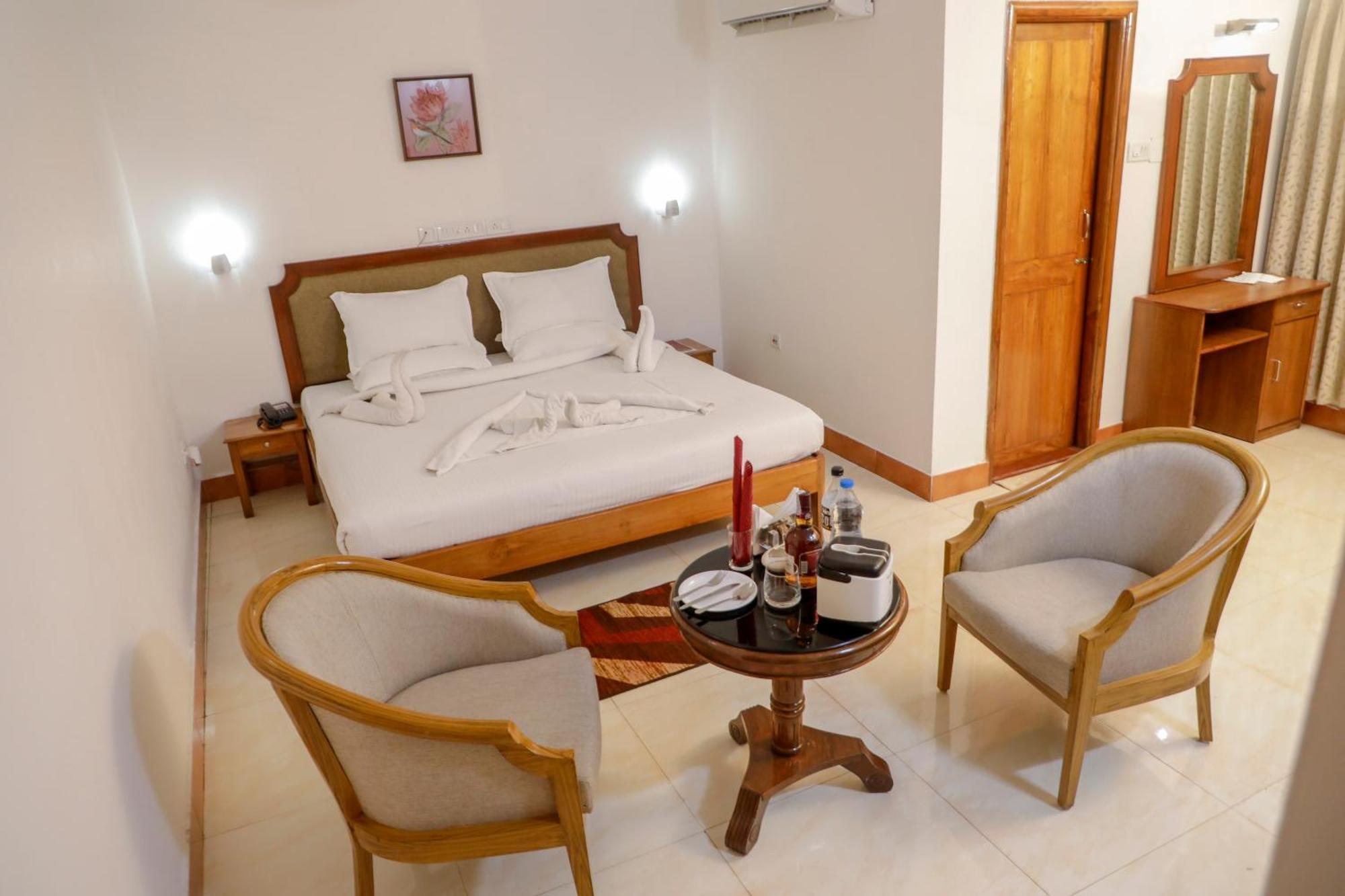 Hotel Golden Anchor Paradip Garh Exterior foto