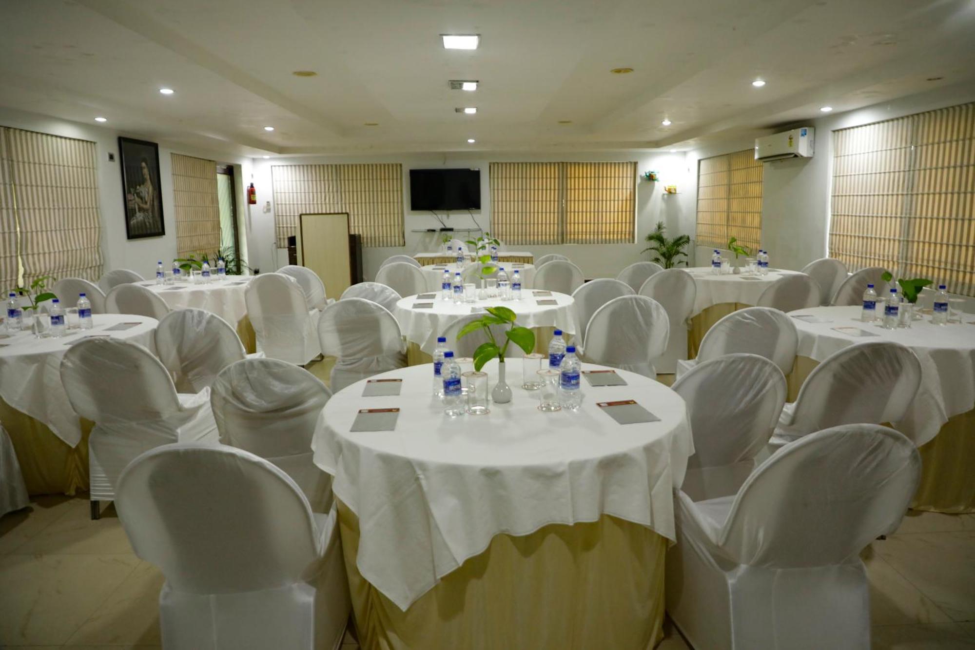Hotel Golden Anchor Paradip Garh Exterior foto