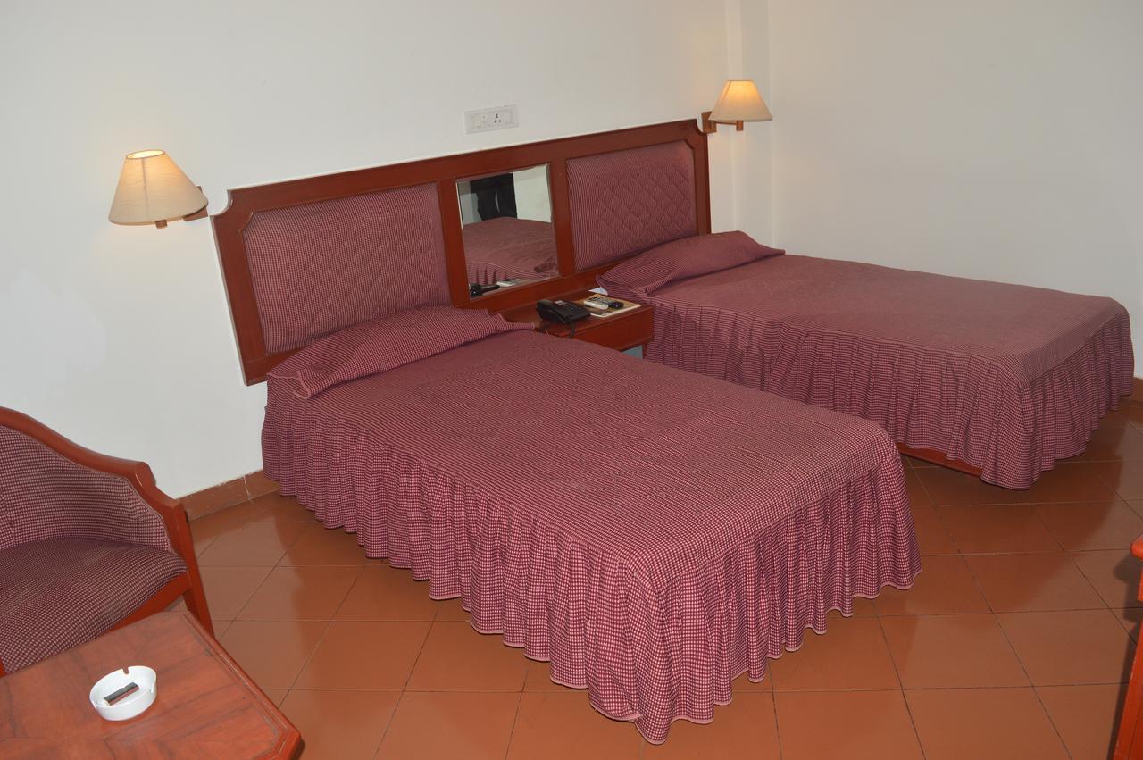 Hotel Golden Anchor Paradip Garh Exterior foto